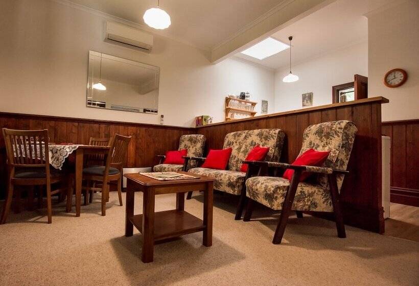 فندق فئة نجمة واحدة Creek Cottage