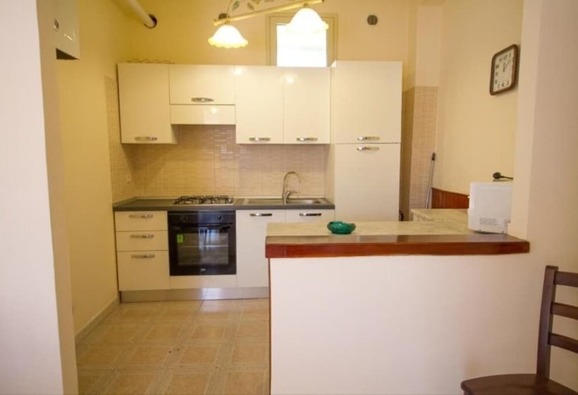 مسافرخانه Etna Dimora Dei Saponari