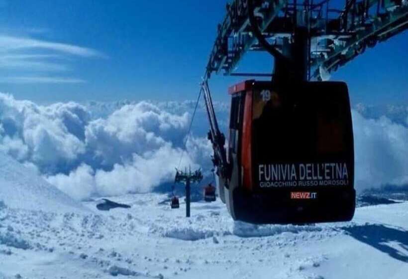 مسافرخانه Etna Dimora Dei Saponari