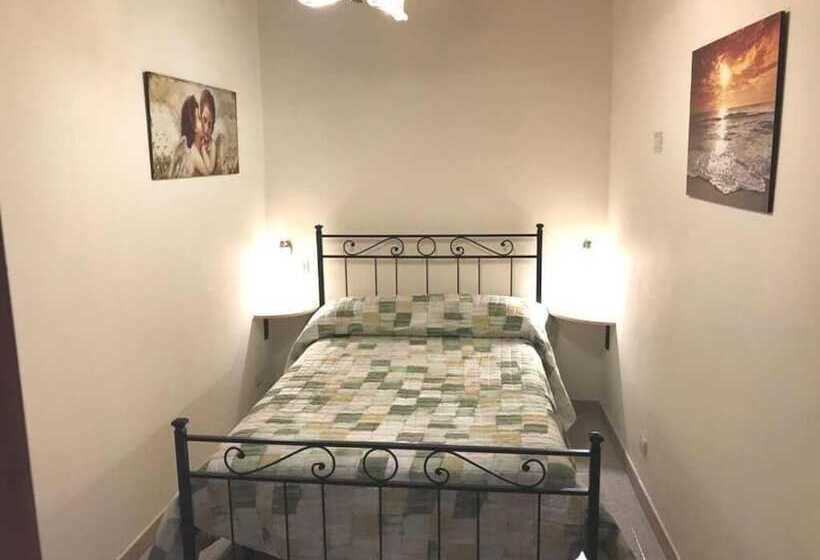 مسافرخانه Etna Dimora Dei Saponari