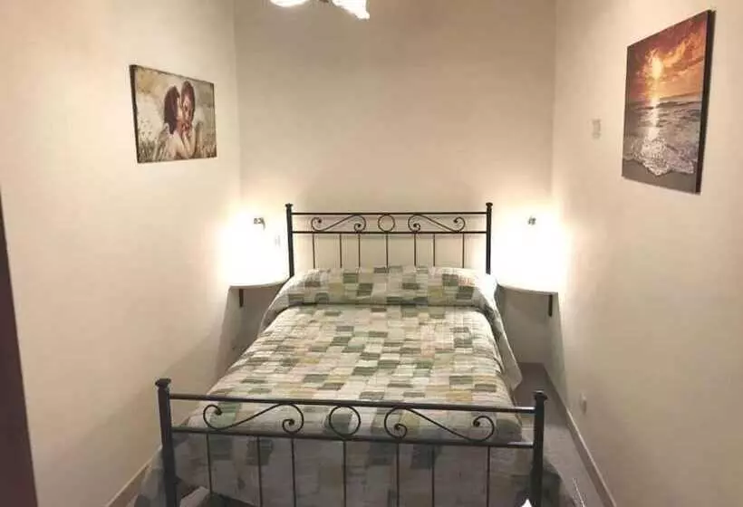 簡易ホテル Etna Dimora Dei Saponari