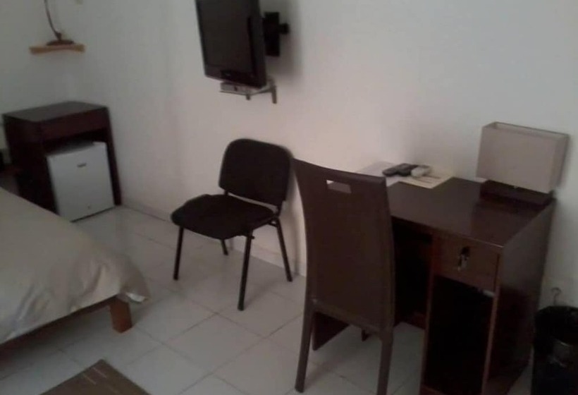 مسافرخانه Villa Mermoz