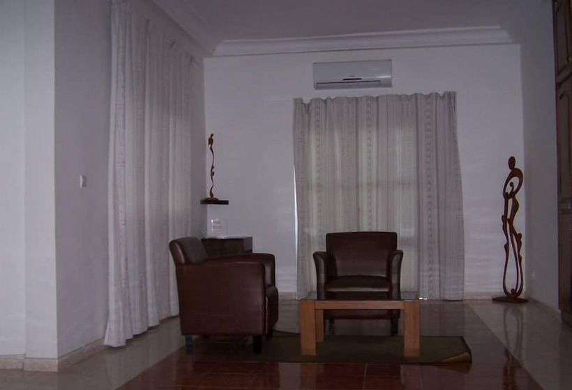 مسافرخانه Villa Mermoz