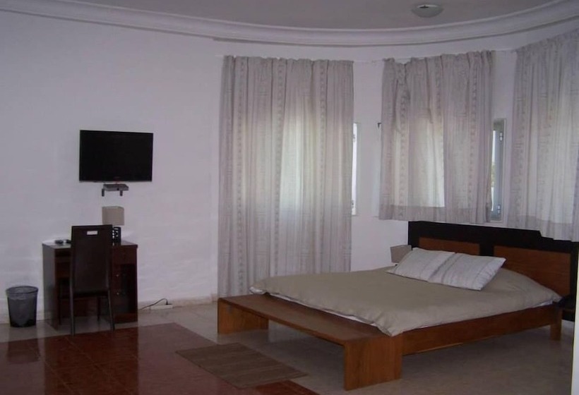 مسافرخانه Villa Mermoz