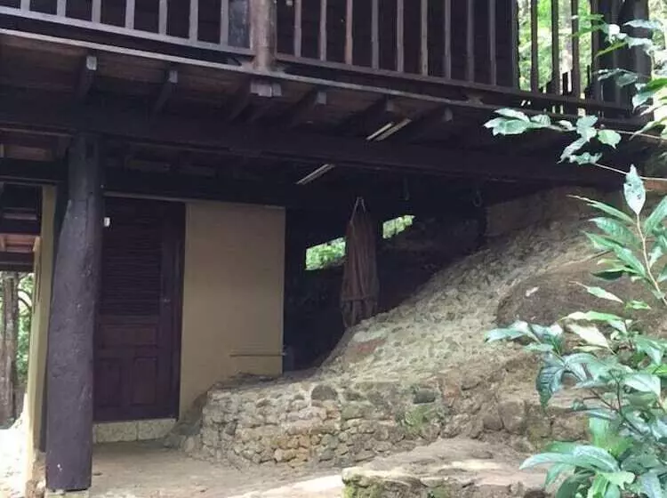 ホテル Baan Suphanbhum   Teddu Inn Maekampong