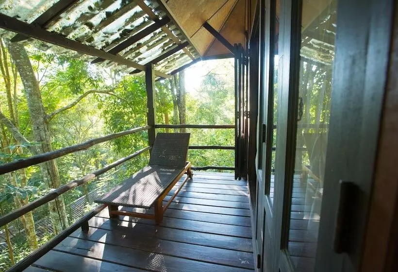ホテル Baan Suphanbhum   Teddu Inn Maekampong