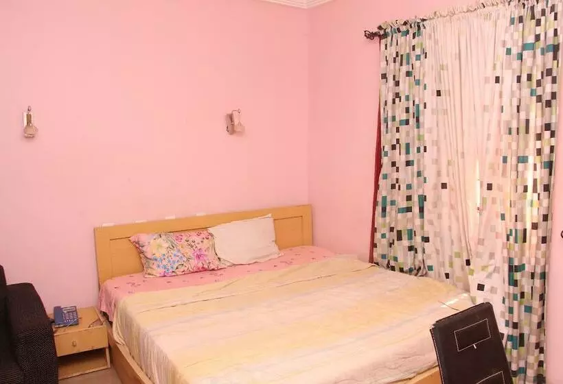 هتل Dubys Suites Dutse