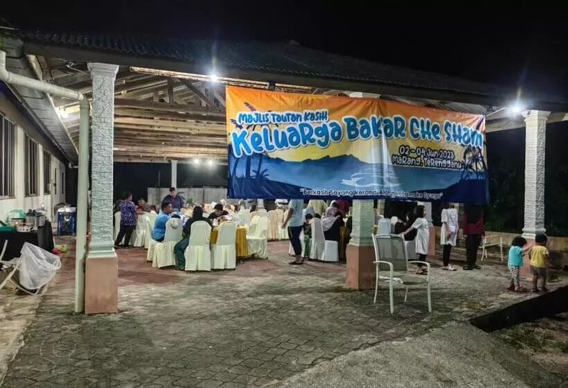 Hotelli Marang Village Resort & Spa