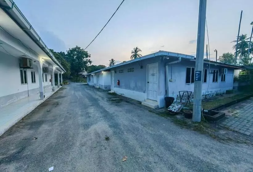 Hotelli Marang Village Resort & Spa