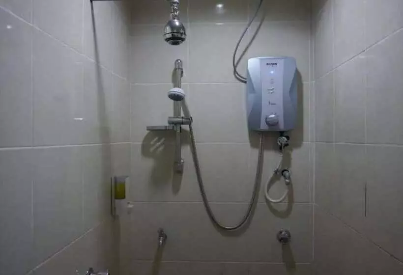 Hotelli Marang Village Resort & Spa