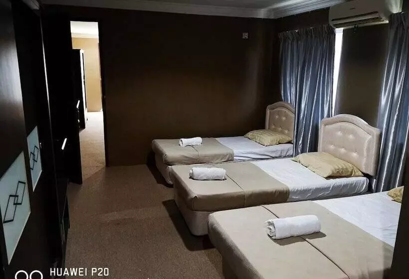 Hotelli Marang Village Resort & Spa