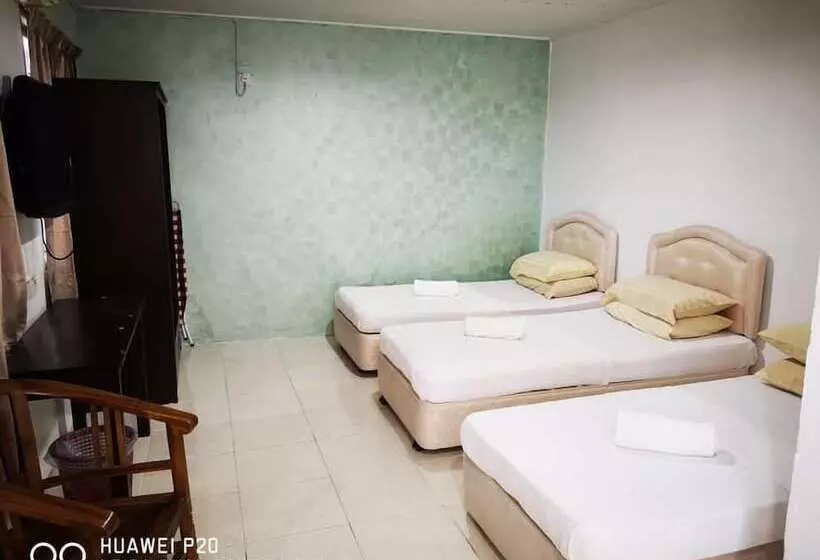 Hotelli Marang Village Resort & Spa