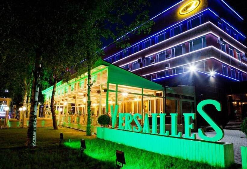 בית מלון כפרי Versailles