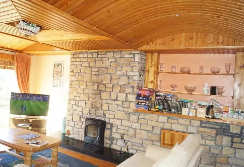 Aamiaismajoitus (B&B) Ardrinane House