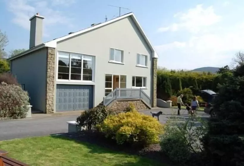 Aamiaismajoitus (B&B) Ardrinane House