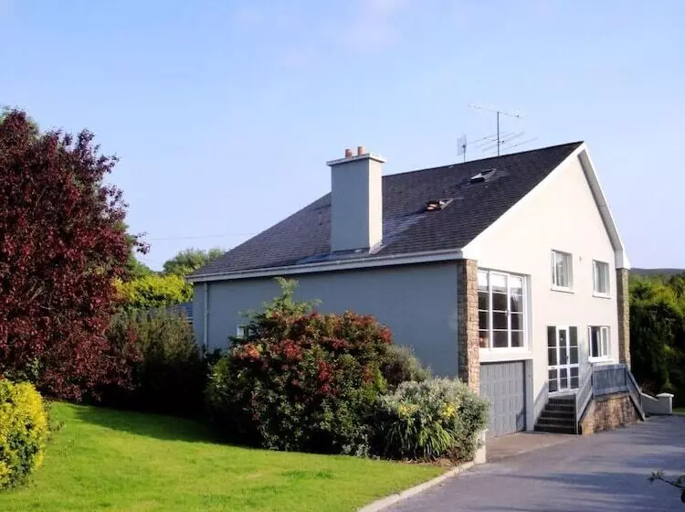 Aamiaismajoitus (B&B) Ardrinane House