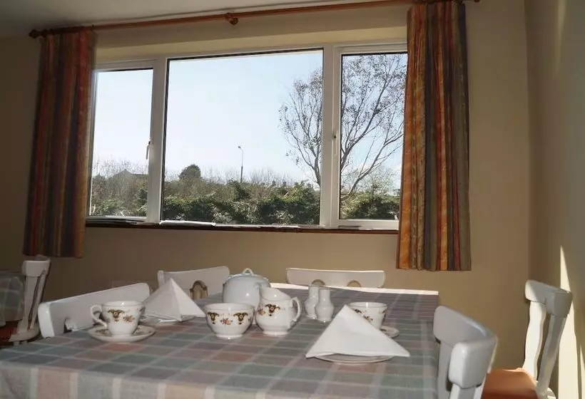 Aamiaismajoitus (B&B) Ardrinane House