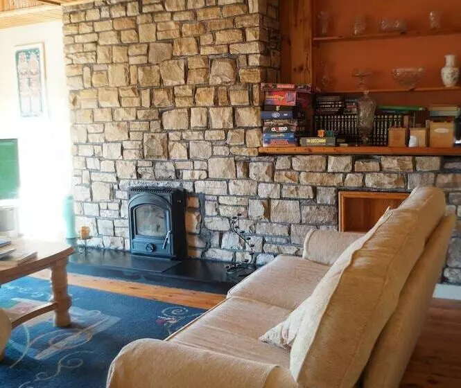 Aamiaismajoitus (B&B) Ardrinane House