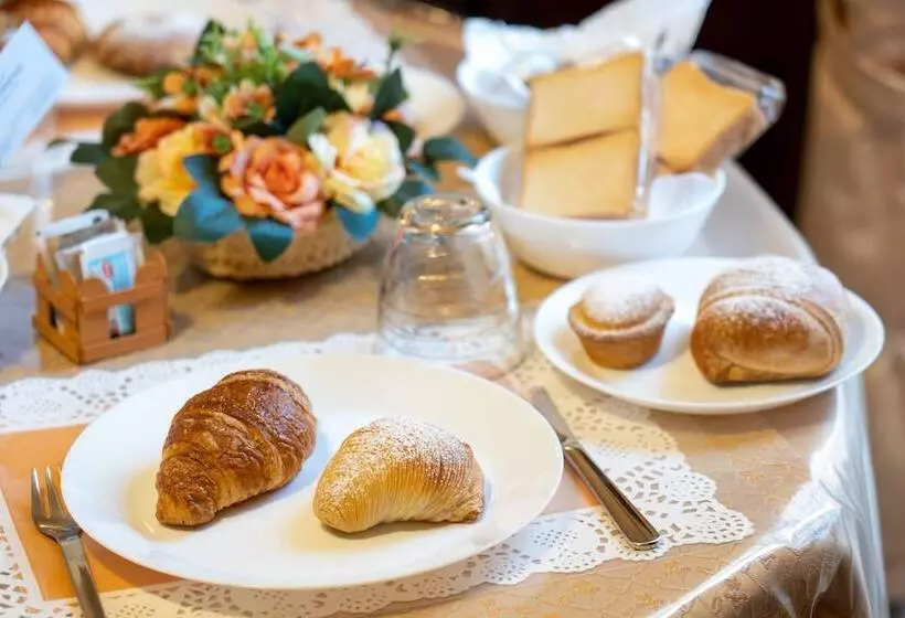 تختخواب و صبحانه Real Borbone