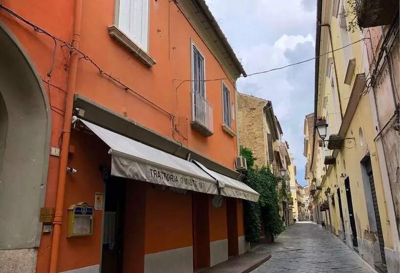 تختخواب و صبحانه Real Borbone