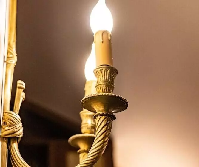 تختخواب و صبحانه Real Borbone