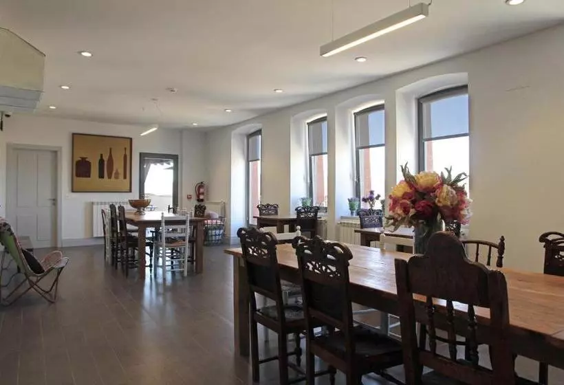 Hostelli Emebed Posada