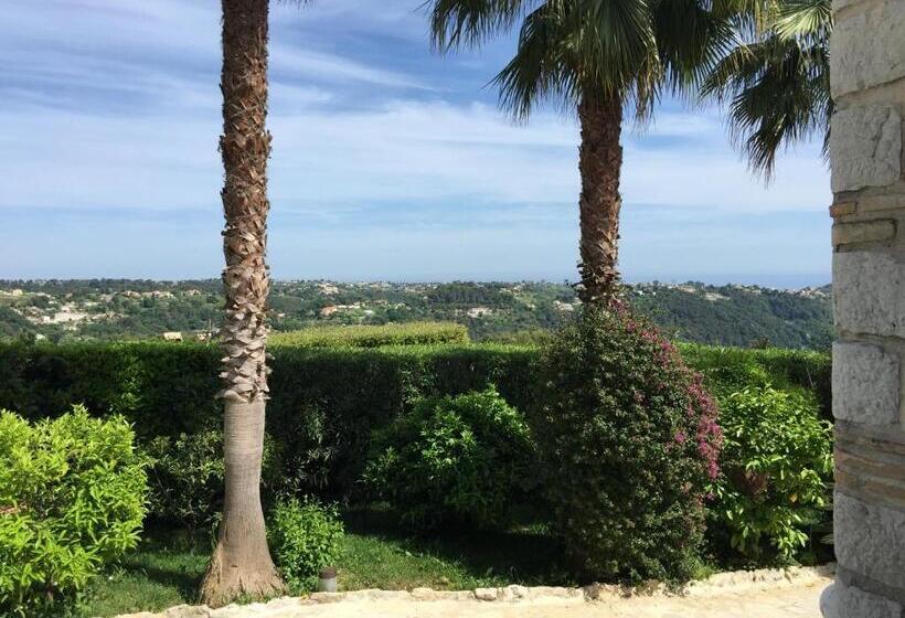 مسافرخانه La Bergerie B&b