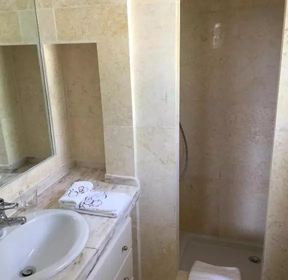 Hostelli La Bergerie B&b