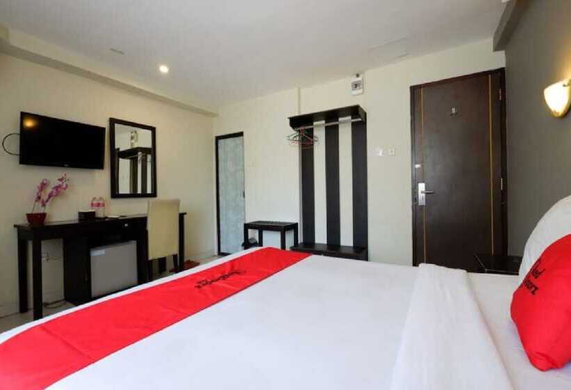 פונדק Reddoorz Plus @ Singosari Raya