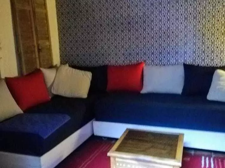 مسافرخانه Riad Aïcha