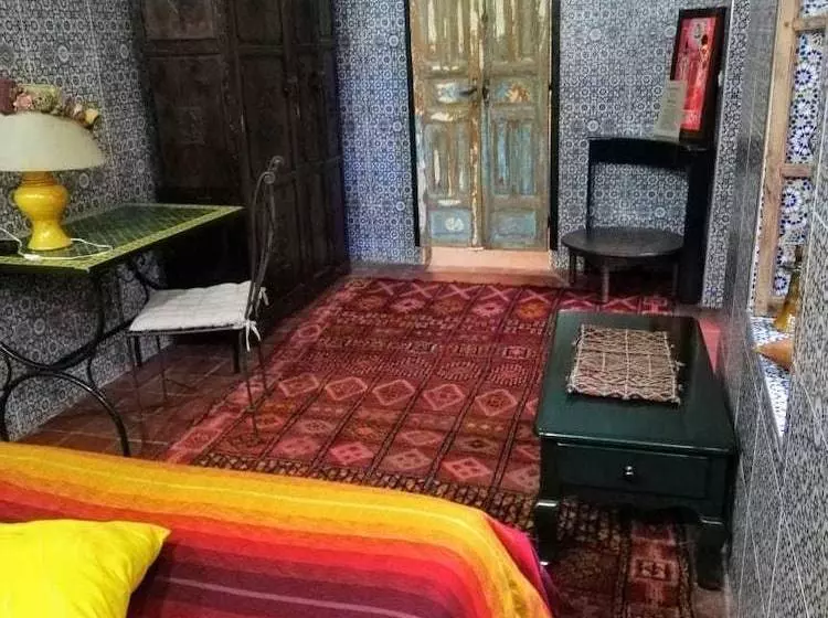 مسافرخانه Riad Aïcha