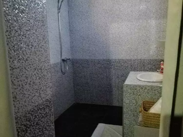 مسافرخانه Riad Aïcha