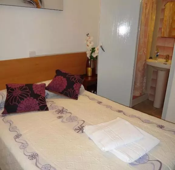 Hostal Sant Carlo