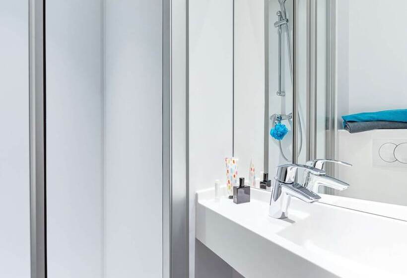 Отель F1 Calais Coquelles