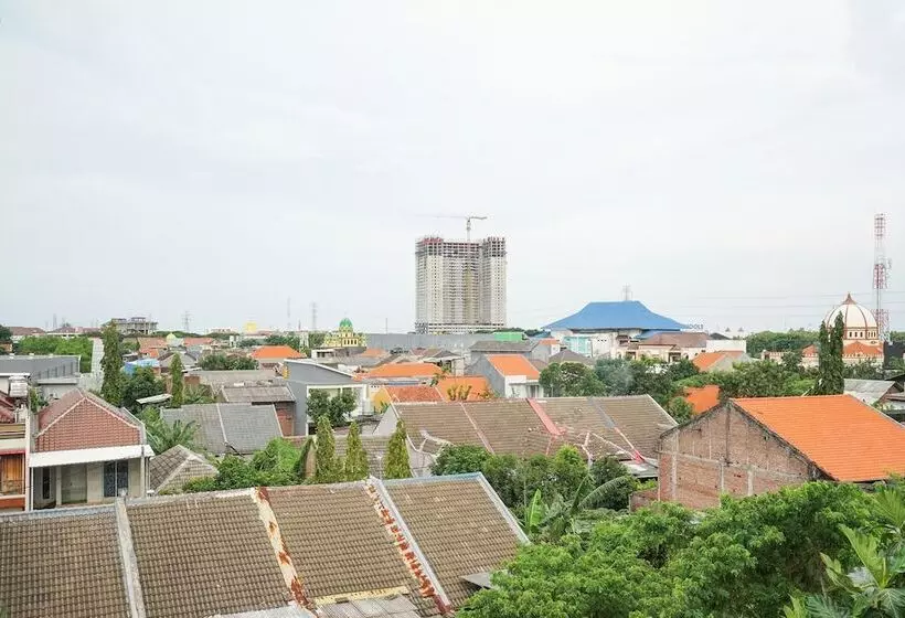 ホテル Semampir Residence By Occupied