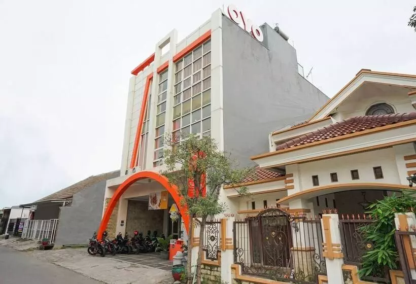 ホテル Semampir Residence By Occupied