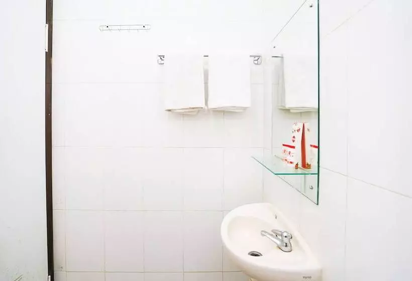ホテル Semampir Residence By Occupied