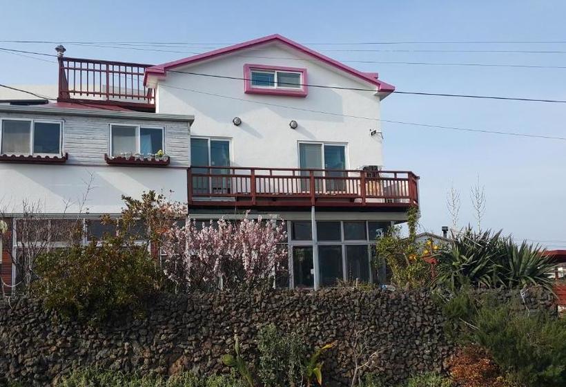 Пансион Bangdigareum B&b