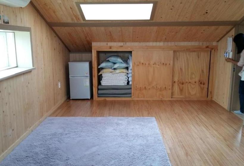 Пансион Bangdigareum B&b