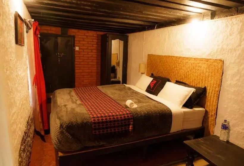 پانسیون Hira Guest House