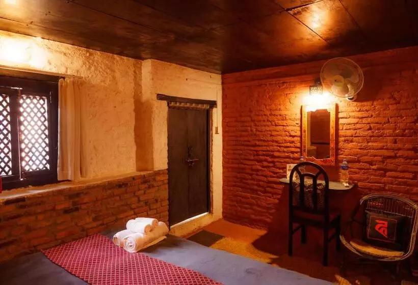 پانسیون Hira Guest House