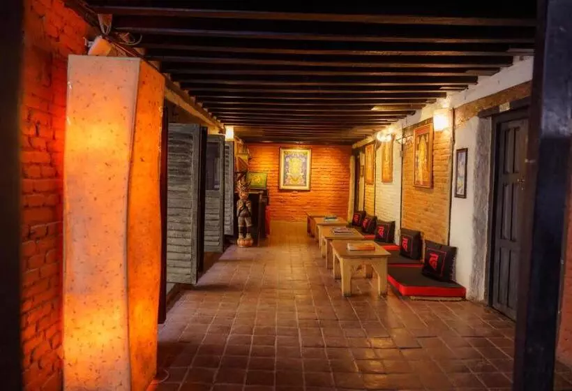 پانسیون Hira Guest House