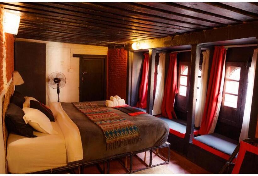 پانسیون Hira Guest House