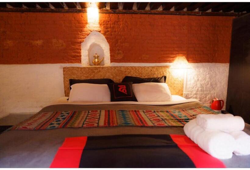 پانسیون Hira Guest House