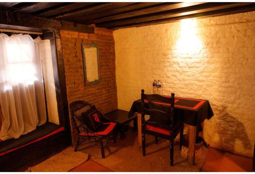 پانسیون Hira Guest House