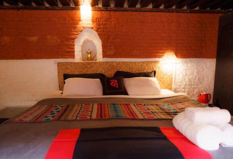 پانسیون Hira Guest House