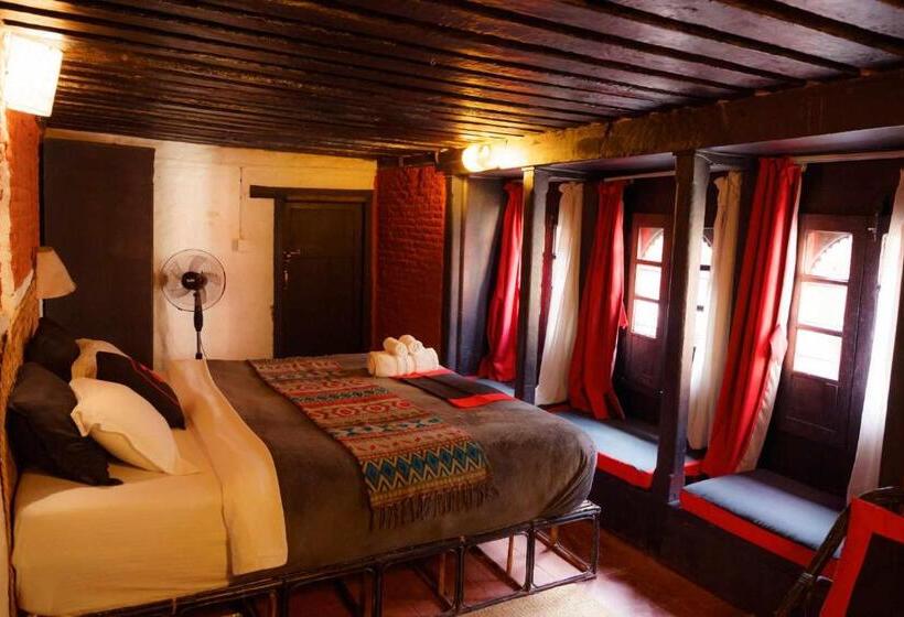 پانسیون Hira Guest House