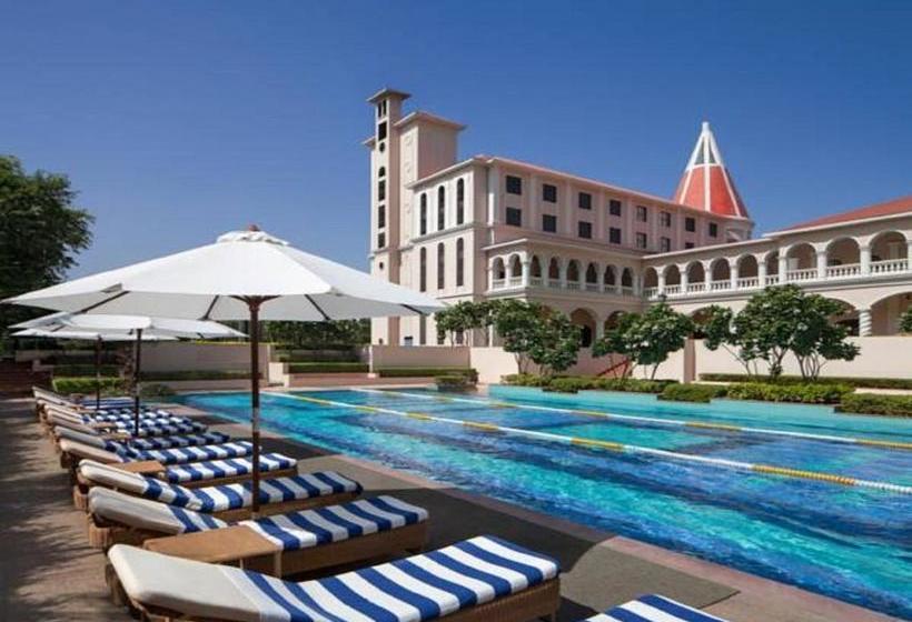 אתר נופש Dlf City Club 5