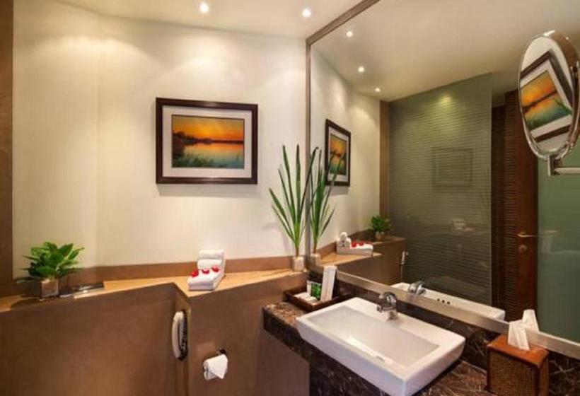 אתר נופש Dlf City Club 5