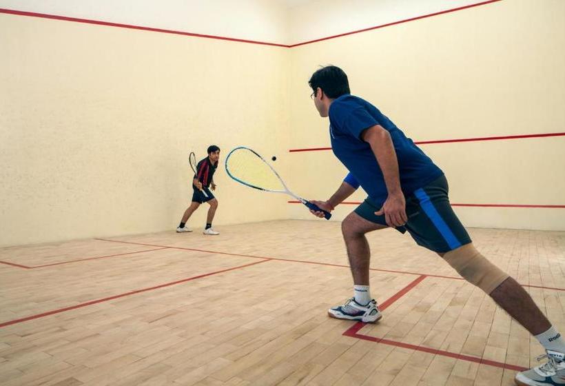 אתר נופש Dlf City Club 5